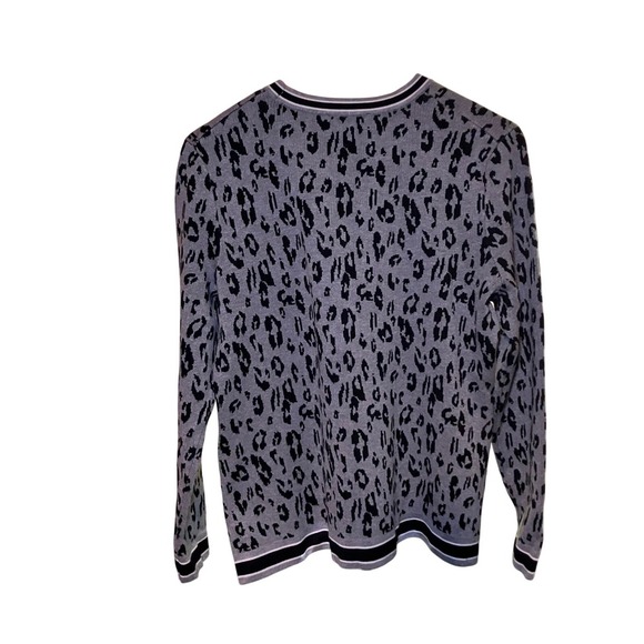 Investments Petites Animal Print Button Accent Gray Pullover Sweater Top - Picture 5 of 6